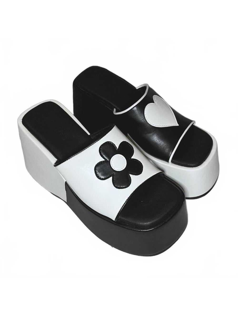 Dolls Kill dELiA*s Black and White Faux Leather Platform Wedges Size 7